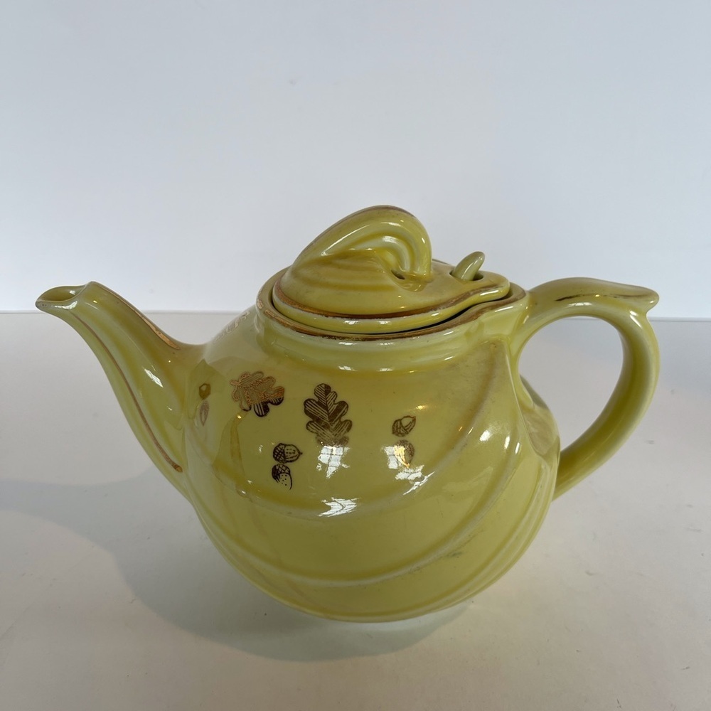 Vintage Hall USA Teapot with Hook Lid - Picture 3 of 11